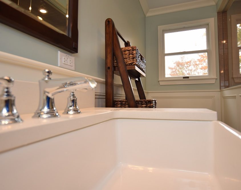 bathtub relaxing