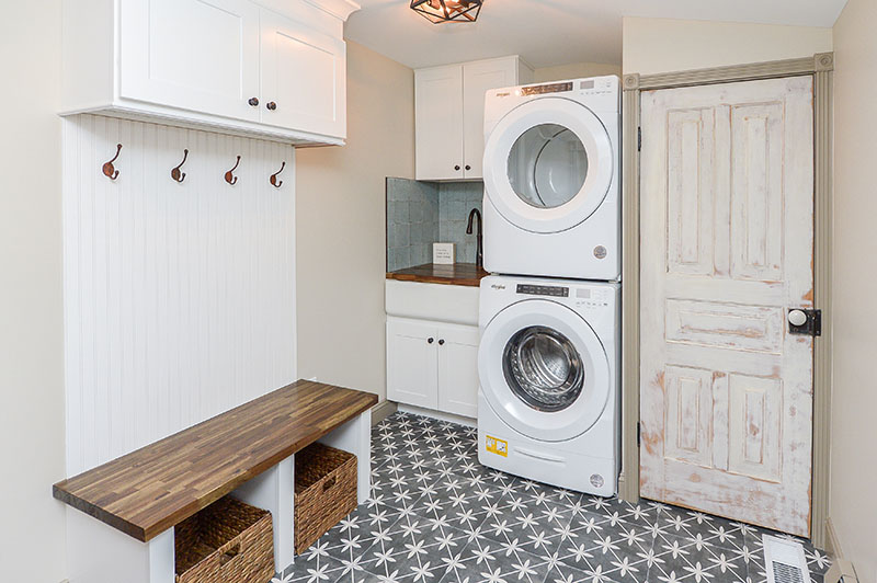 Folding Creativity Into Laundry Room Design Ideas